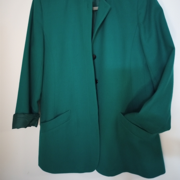 Saville Collar-less Kelly Green Blazer - Picture 2 of 9